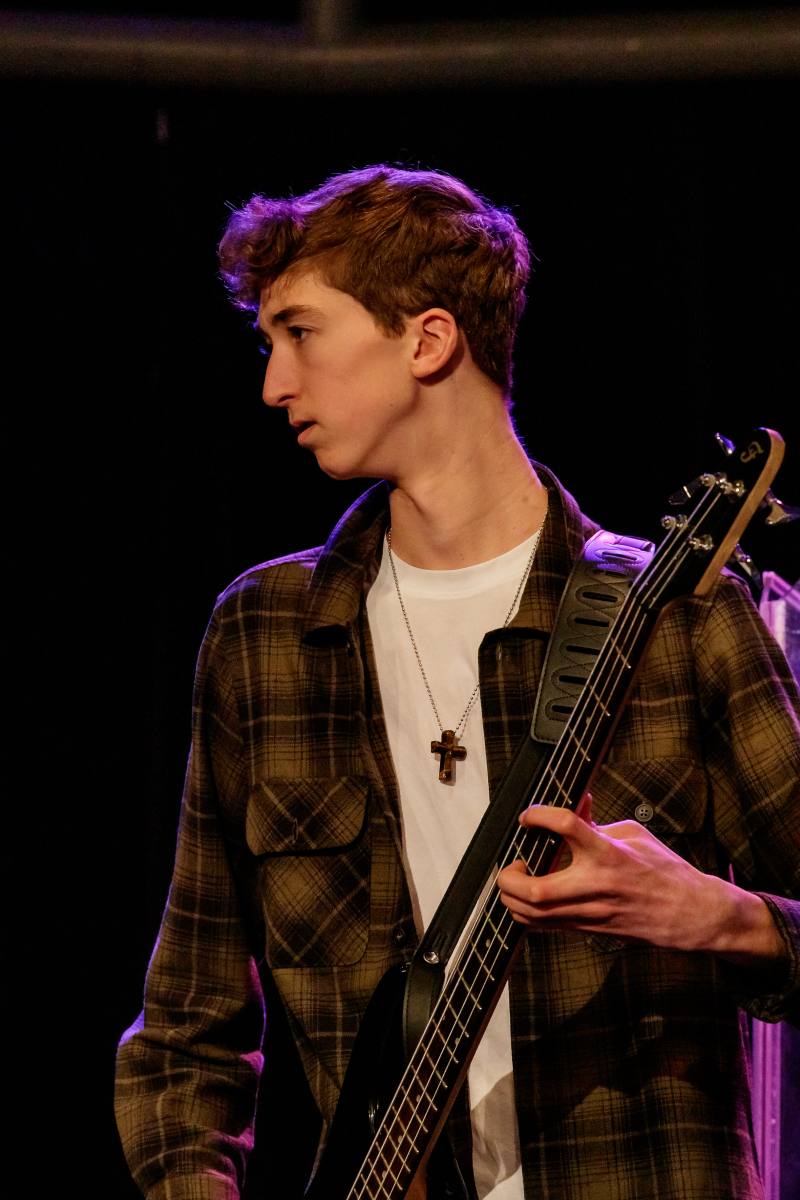 Contageous, Hotel California, Popgroep Contageous