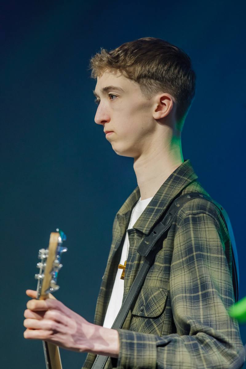 Contageous, Hotel California, Popgroep Contageous